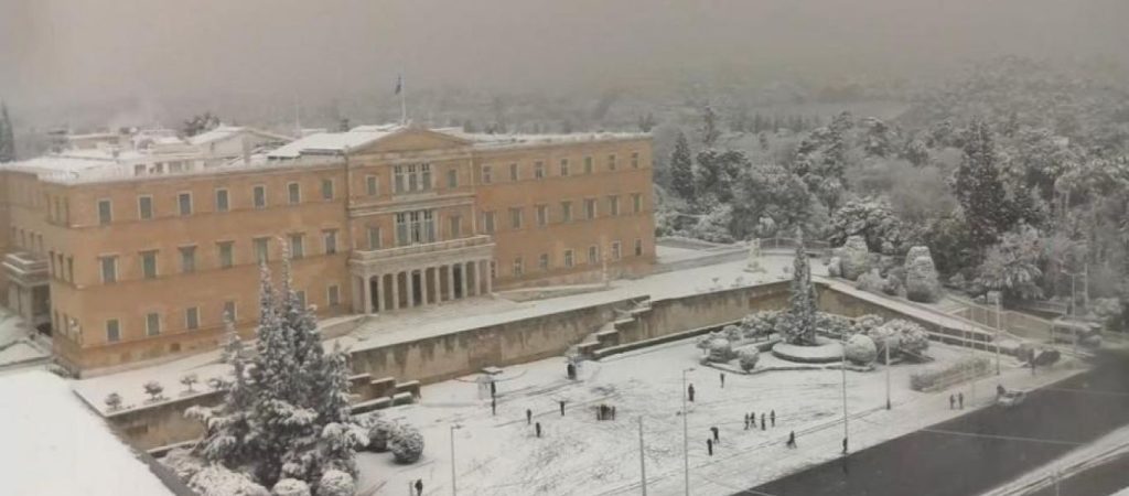 Πολικό ψύχος προβλέπουν οι μετεωρολόγοι – Χιόνια ακόμα και στο Σύνταγμα