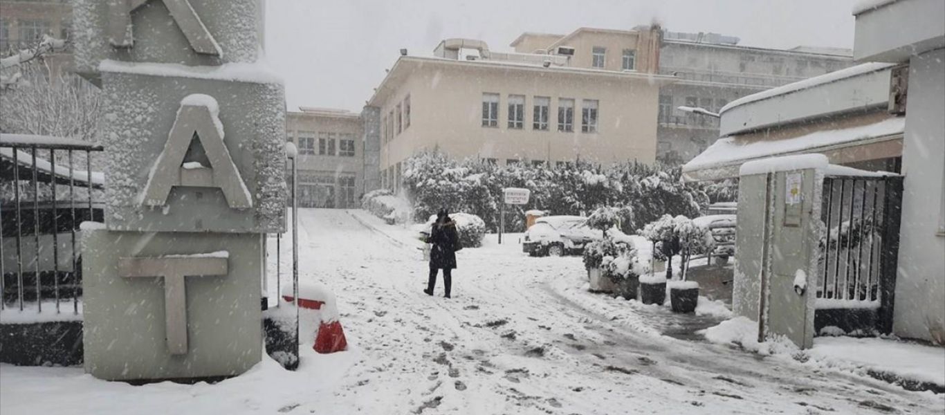 «Μπάχαλο» το σύστημα υγείας – Αποκλεισμένα 20 μεγάλα Νοσοκομεία καταγγέλλει η ΠΟΕΔΗΝ (φώτο)