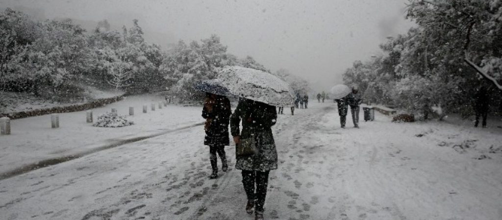 Νέο κύμα κακοκαιρίας σαρώνει τη χώρα: Πόσο αναμένεται να διαρκέσει – Χιόνια και καταιγίδες