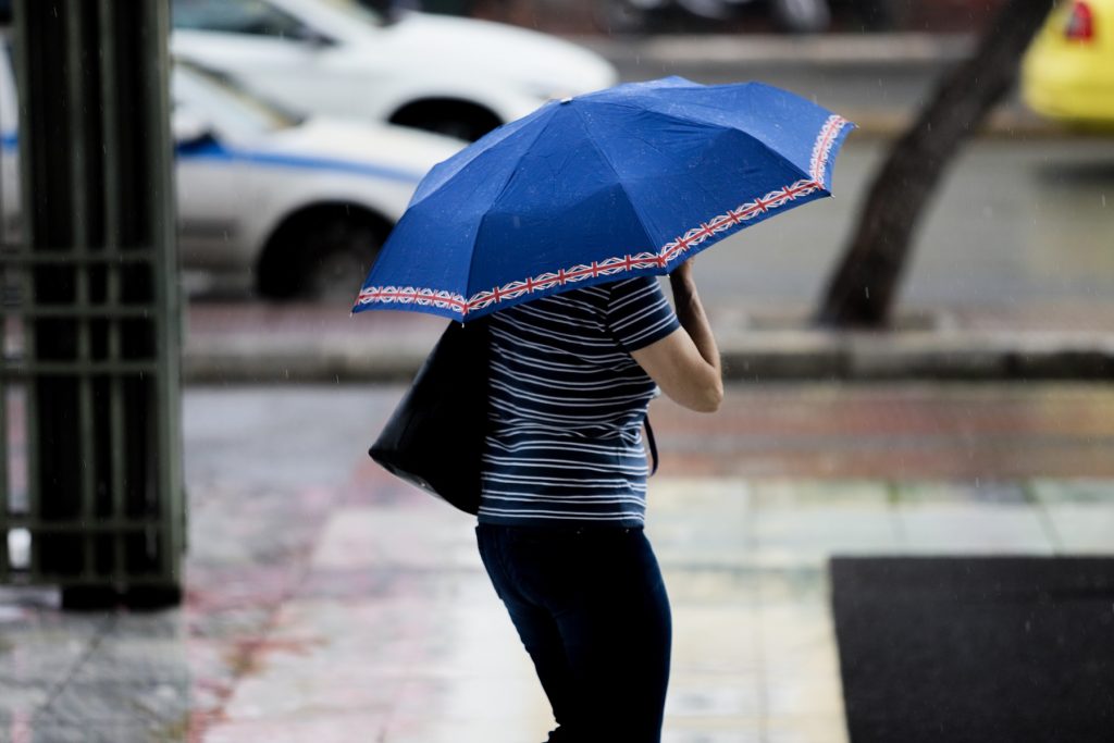 Άστατος ο καιρός σήμερα – Βροχές και σποραδικές καταιγίδες