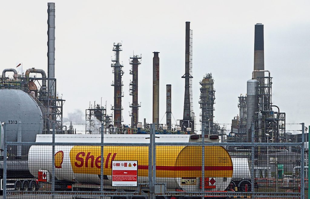 Η Shell πήρε πίσω την απόφασή της να μην αγοράζει πετρέλαιο από Ρωσία: «Δεν υπάρχει εναλλακτική»