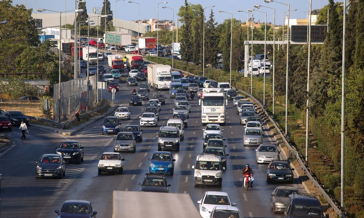 Αυξημένη η κίνηση στους δρόμους – Μποτιλιάρισμα στην Αθηνών – Λαμίας (χάρτης)