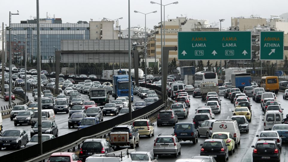 H κακοκαιρία «Φίλιππος» δημιουργεί χαοτικό μποτιλιάρισμα – Πού «δεν κινείται φύλλο»