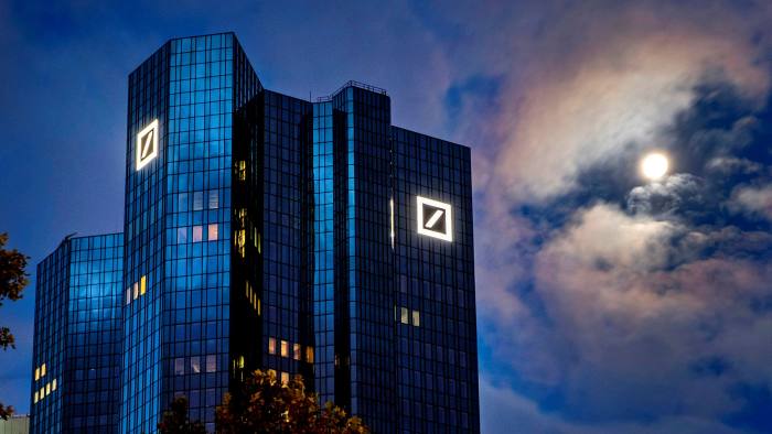 Deutsche Bank: Δεν αποσύρει τις δραστηριότητές της στη Ρωσία