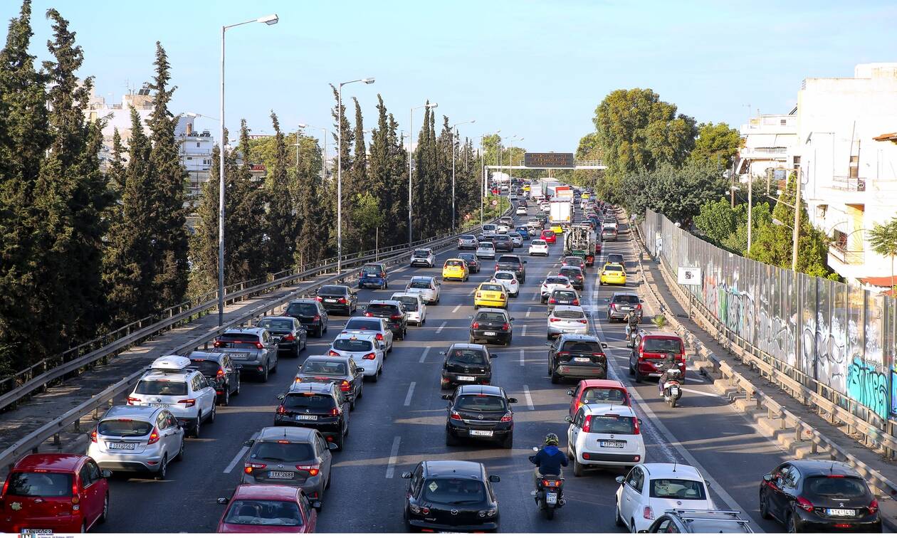 «Έμφραγμα» στον Κηφισό – Τροχαίο με ένα τραυματία στο ύψος της Λυκόβρυσης