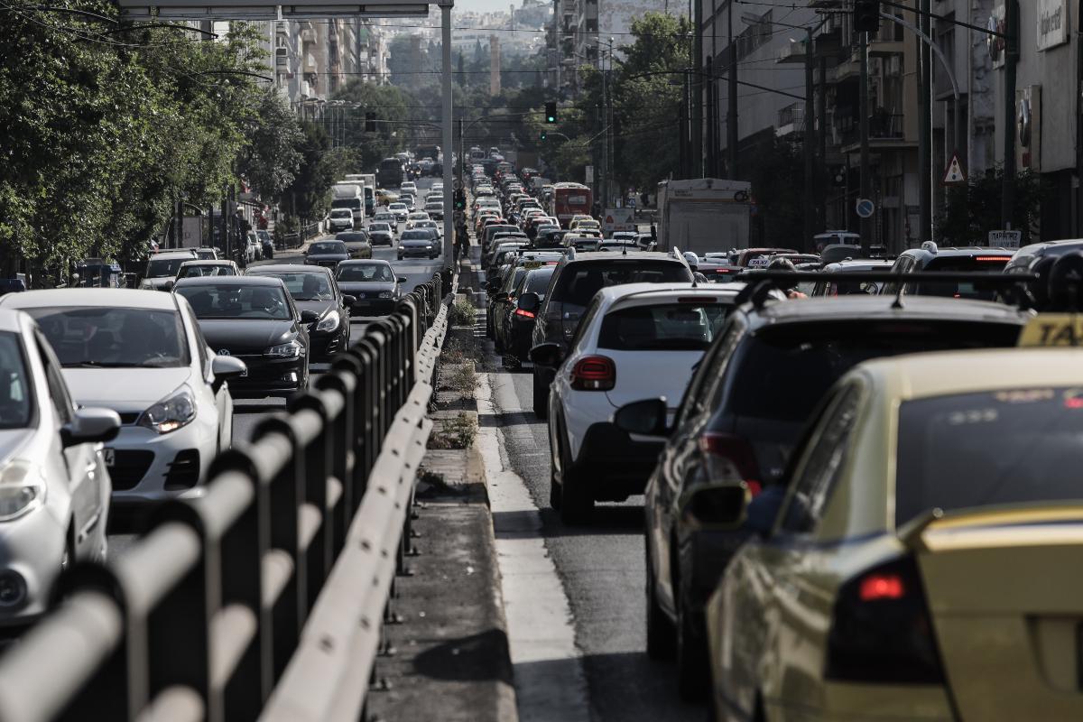 Δείτε σε ποιους δρόμους της Αττικής υπάρχει αυξημένη κίνηση (χάρτης)