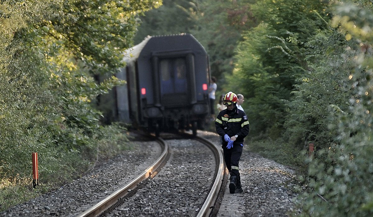 Σύγκρουση τρένου με ΙΧ αυτοκίνητο κοντά στον σταθμό του Βόλου – Δεν υπήρξε τραυματισμός