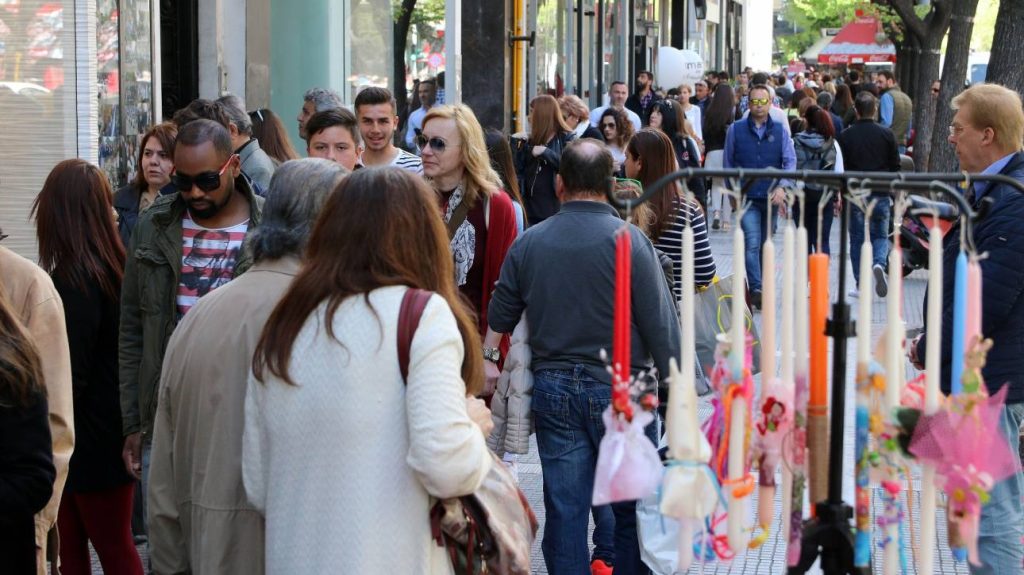 Ξεκινά από σήμερα το πασχαλινό εορταστικό ωράριο για τα εμπορικά καταστήματα