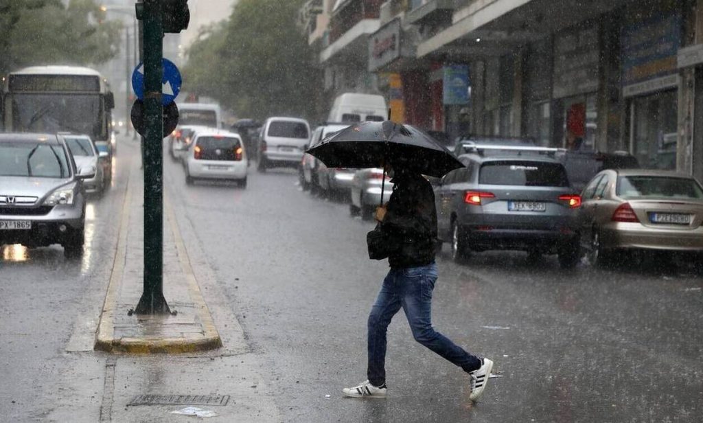 Συνεχίζεται και αύριο η κακοκαιρία: Πού θα έχουμε βροχές & καταιγίδες – Η πρόγνωση της ΕΜΥ