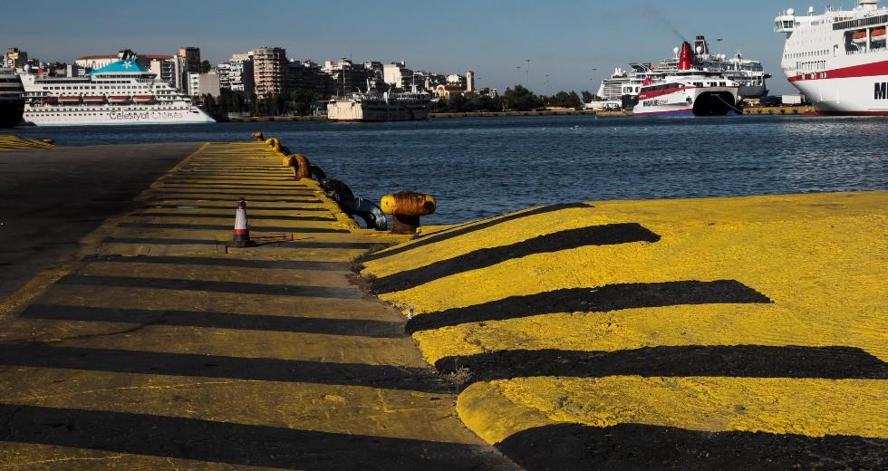 Πειραιάς: 66χρονος έπεσε στο λιμάνι κι ανασύρθηκε νεκρός από το λιμενικό