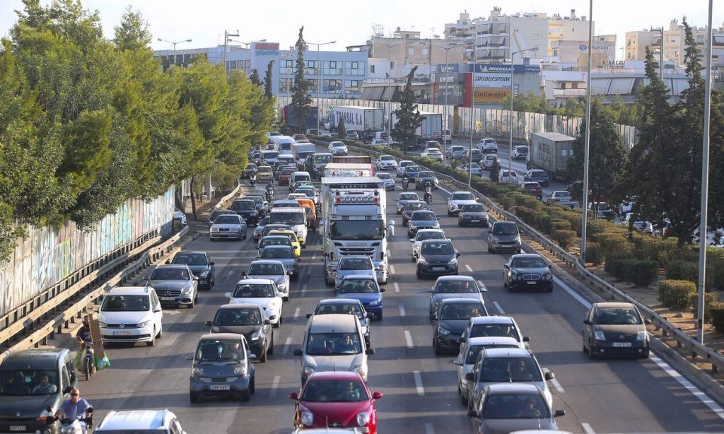 Στο «κόκκινο» η κίνηση στους δρόμους της Αττικής – Πού έχει μποτιλιάρισμα (χάρτης)