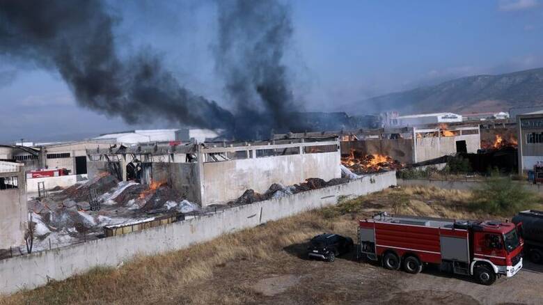 Ασπρόπυργος: Ξέσπασε φωτιά σε καταυλισμό Ρομά