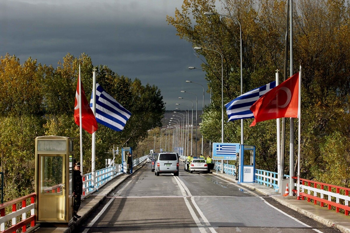 Παράνομοι μετανάστες μπήκαν στην Ελλάδα από τους Κήπους του Έβρου: Θα φιλοξενηθούν σε κέντρο παραμονής αλλοδαπών