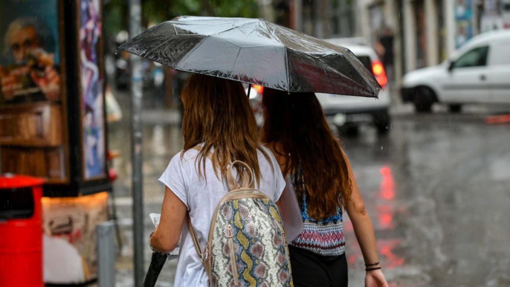 Δεκαπενταύγουστος με άστατο καιρό: Πού θα εκδηλωθούν βροχές και καταιγίδες