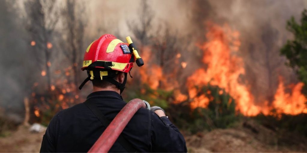 Δύο νέες φωτιές σε Κέρκυρα και Κοζάνη – Εκκενώνεται ο οικισμός Βασιλικά στην Κέρκυρα (upd)