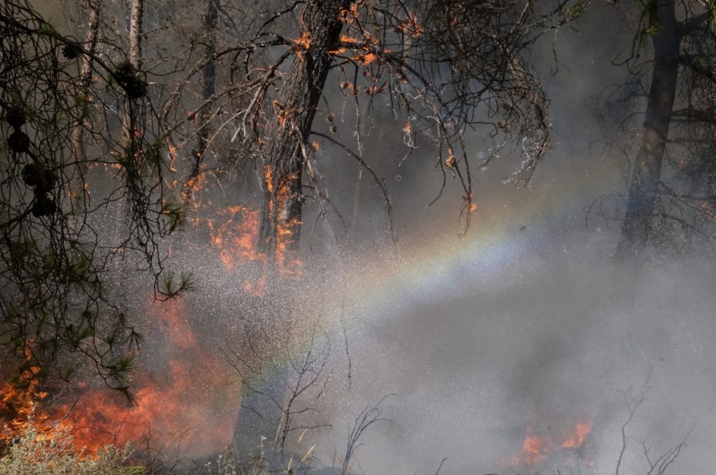 Φωτιά στην Κεφαλονιά – Σηκώθηκαν δύο αεροσκάφη