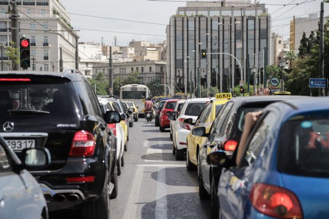 Η ΑΑΔΕ ετοιμάζει «ραβασάκια» για χιλιάδες ιδιοκτήτες οχημάτων – Θα πληρώσουν… διπλά τέλη κυκλοφορίας