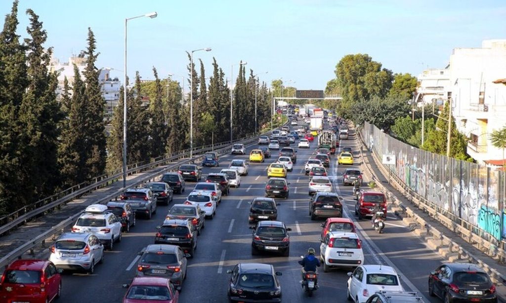 Τροχαίο στον Κηφισό: Καραμπόλα τριών οχημάτων και κυκλοφοριακό «έμφραγμα»