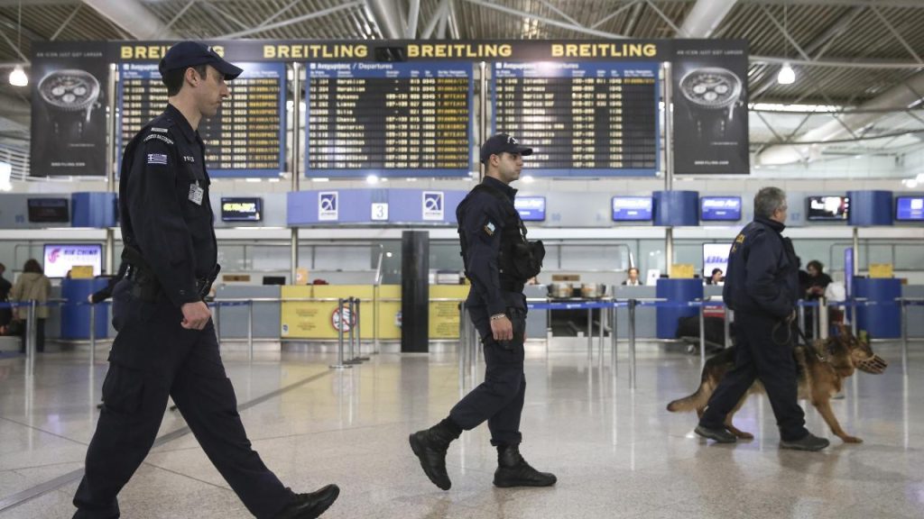 Επιτυχία για τις ελληνικές Αρχές: Συνέλαβαν παράνομους μετανάστες που επιχείρησαν να διαφύγουν στην Ευρώπη