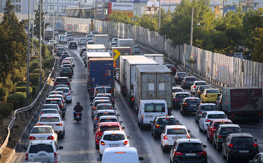 Μποτιλιάρισμα στον Κηφισό – Καθυστερήσεις και στην Αττική Οδό