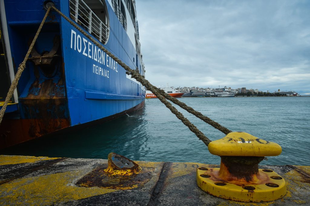 Κανονικά διεξάγονται τα δρομολόγια των πλοίων από το λιμάνι του Πειραιά