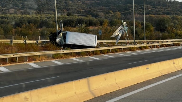 Σέρρες: Τροχαίο με απεγκλωβισμό στην Εγνατία οδό – Πέντε τραυματίες