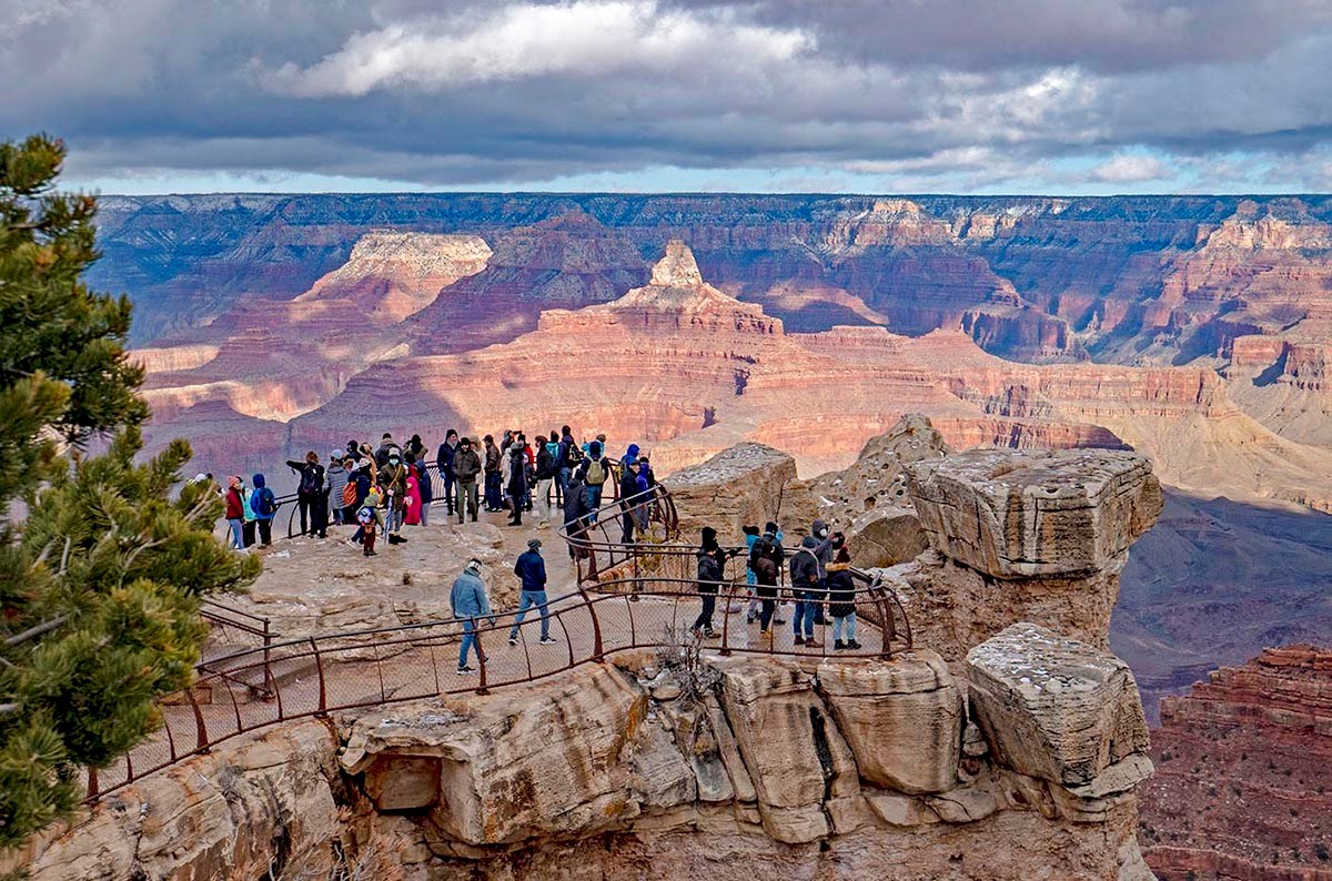 Grand Canyon: Τουρίστες παγιδεύτηκαν στα σπήλαια – Έσπασε ο ανελκυστήρας (βίντεο)