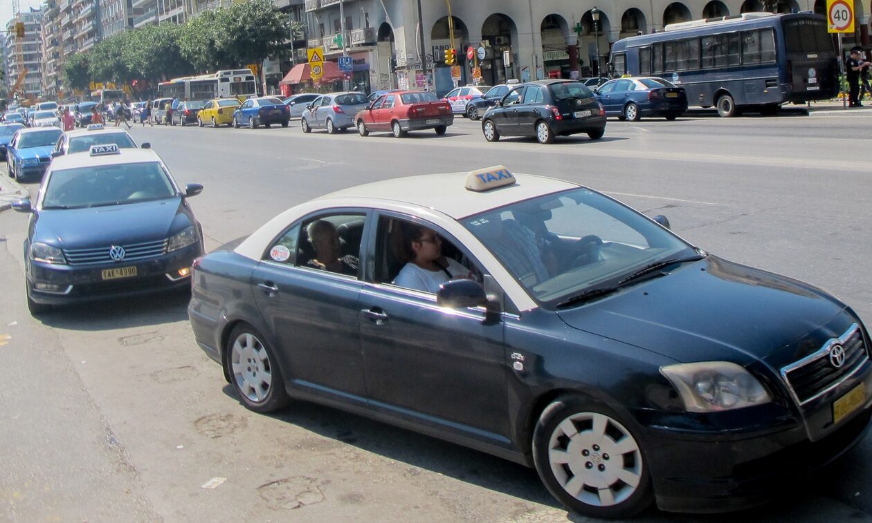 Θεσσαλονίκη: Παρέδωσε το ταξί ο «εξαφανισμένος» οδηγός – Άφησε σημείωμα στον ιδιοκτήτη και έγινε… καπνός