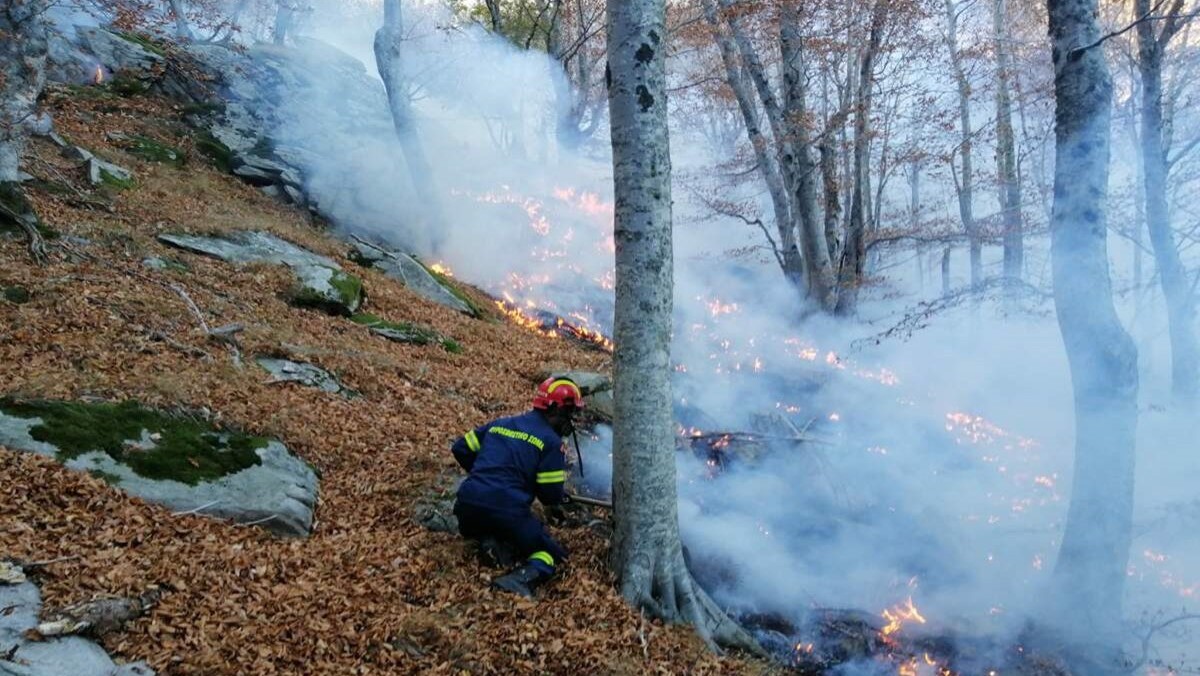 Ροδόπη: Δείτε από ψηλά την καμένη έκταση των 17.000 στρεμμάτων στο Παπίκιο Όρος (φώτο)