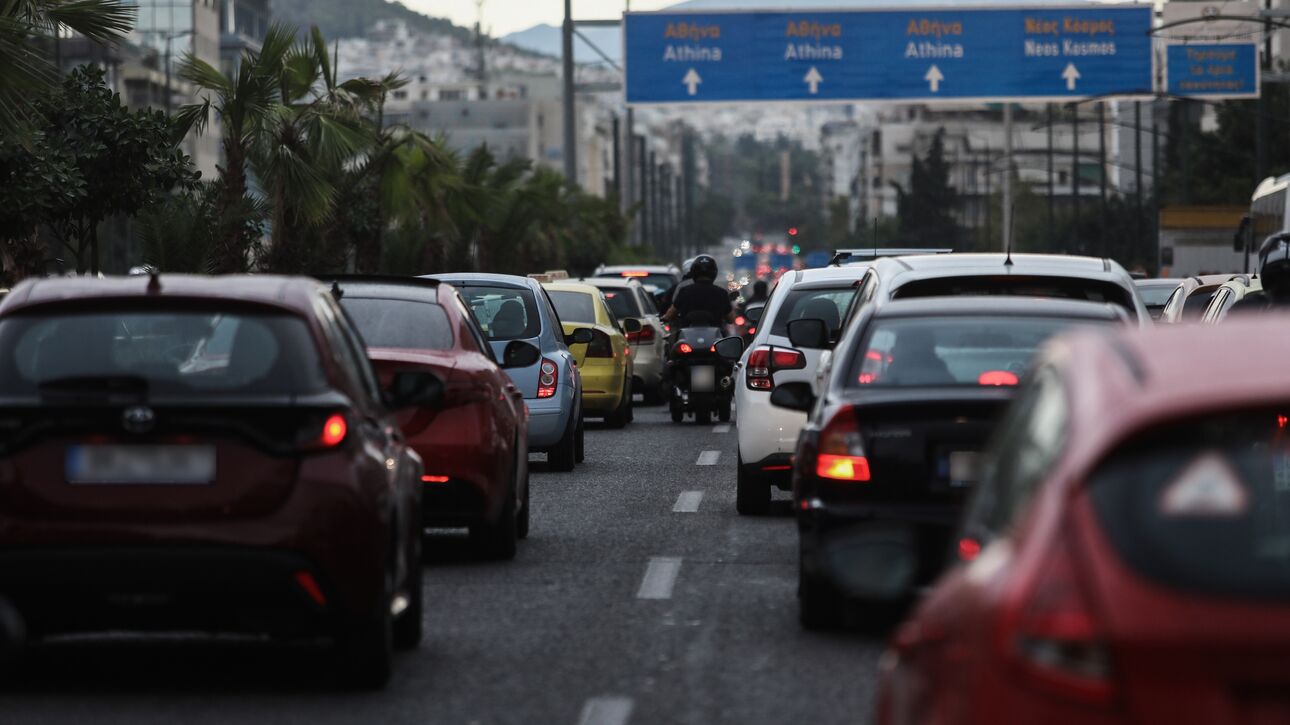 Αυξημένη η κίνηση στους δρόμους της Αττικής – Πού υπάρχει μποτιλιάρισμα (χάρτης)