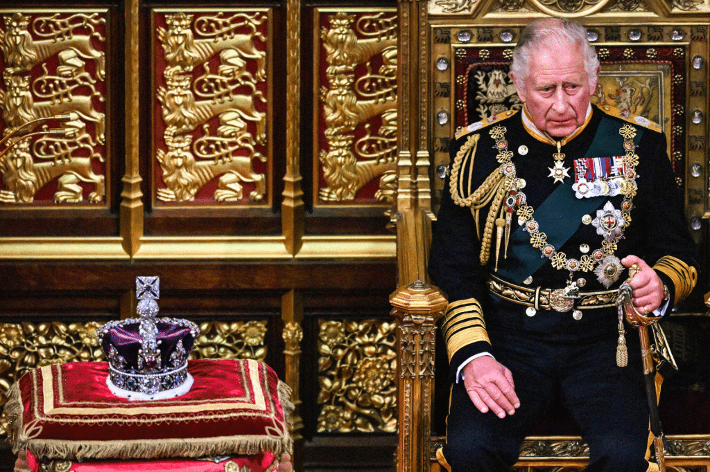 Ο βασιλιάς Κάρολος υποψήφιος για «Πρόσωπο της Χρονιάς» του περιοδικού Time