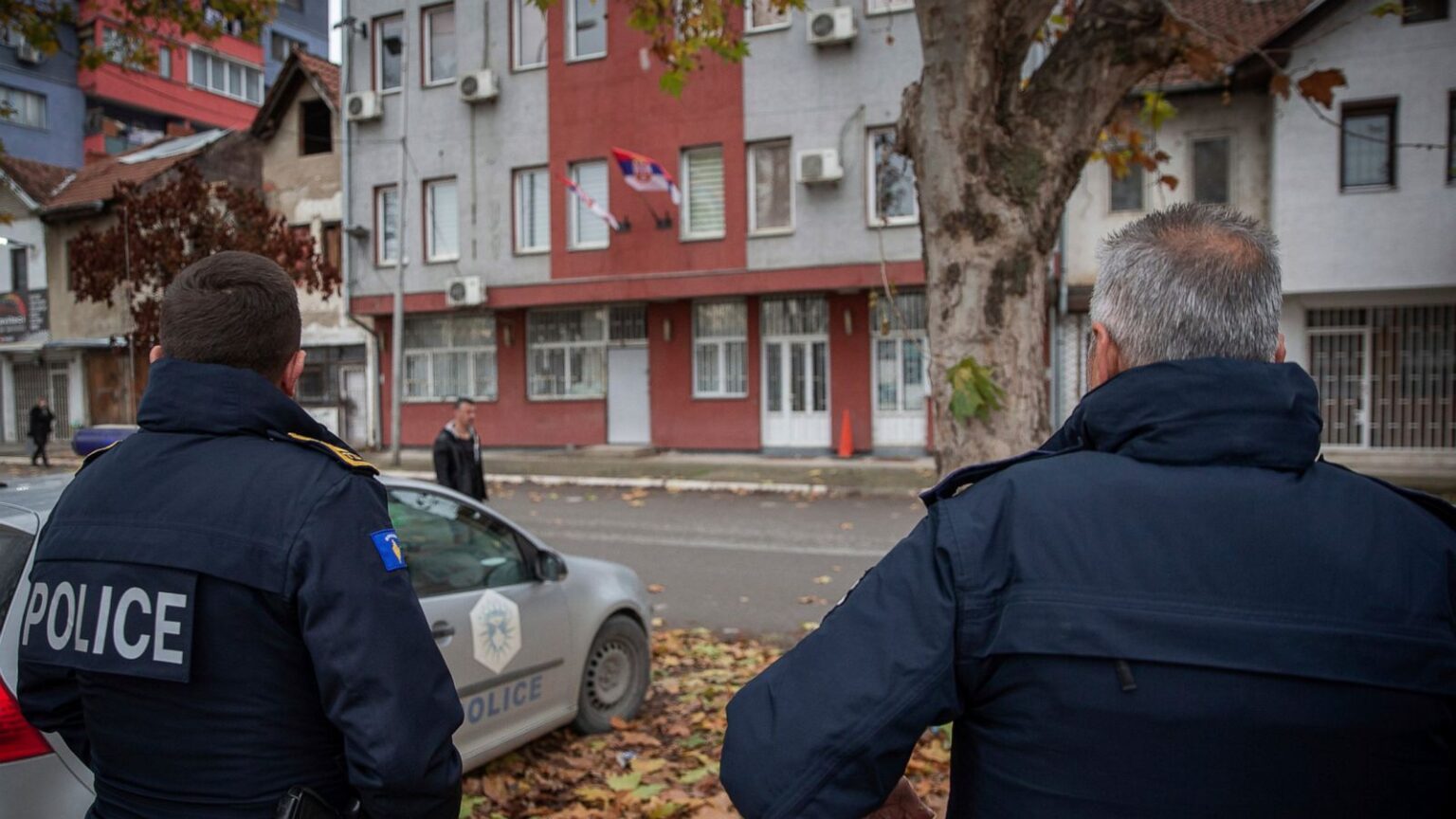 Κόσοβο: Σέρβοι στήνουν οδοφράγματα για να αποκλείσουν την κυκλοφορία