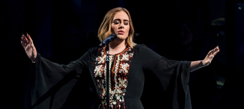 Adele: «Έκανα πέντε ψυχοθεραπείες τη μέρα την περίοδο του διαζυγίου μου»