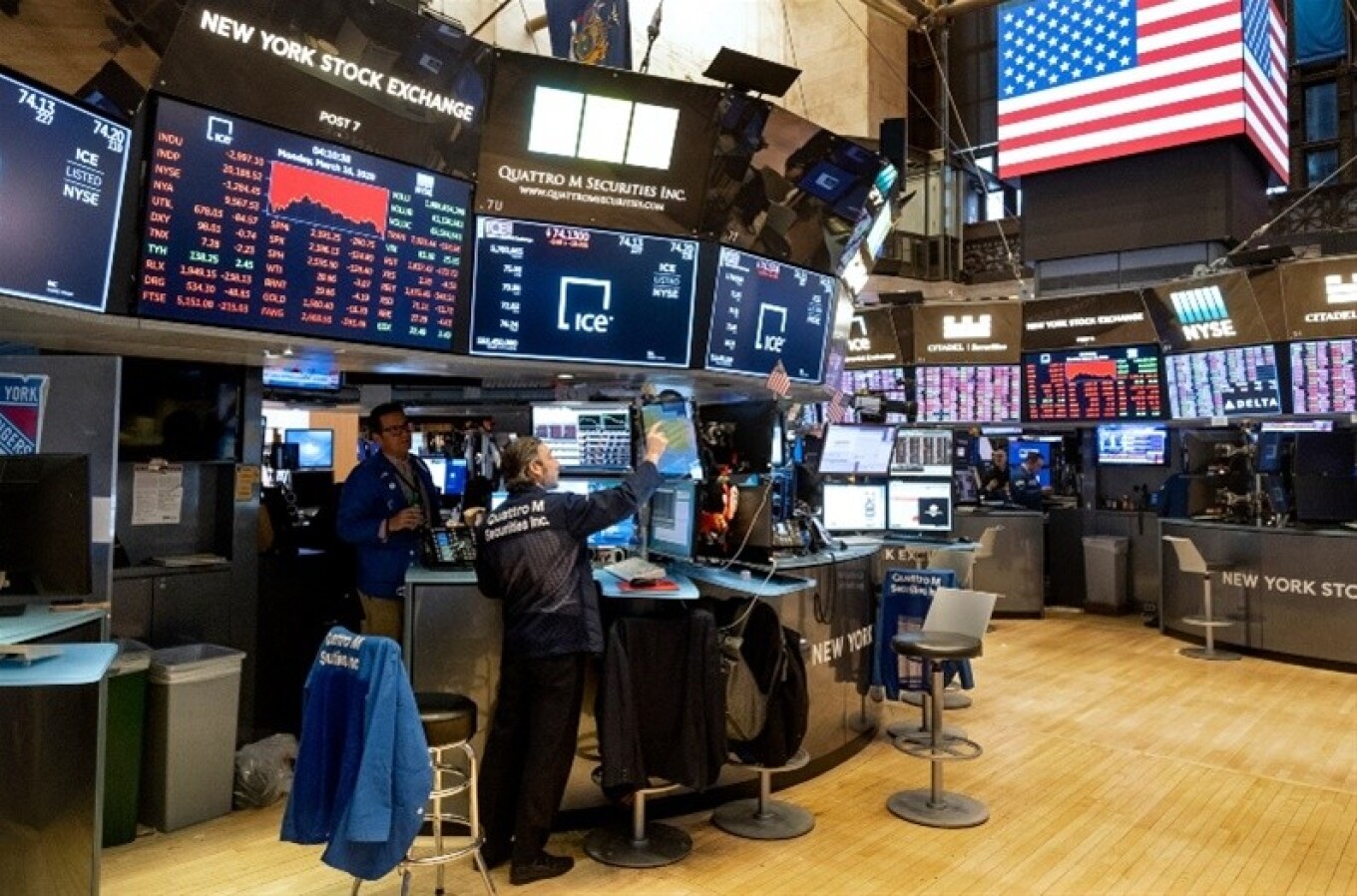 Η FED «έκοψε τα φτερά» της Wall Street – Μαζικές ρευστοποιήσεις οδήγησαν σε νέα «βουτιά» στους δείκτες