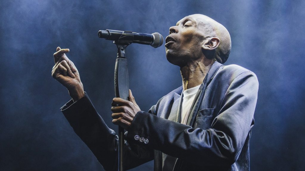 «Έφυγε» από τη ζωή ο τραγουδιστής των Faithless Maxi Jazz