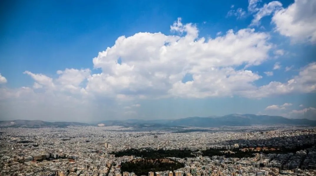 Καιρός: Παρατείνεται η ζεστή θερμοκρασία μέχρι το τέλος της επόμενης εβδομάδας