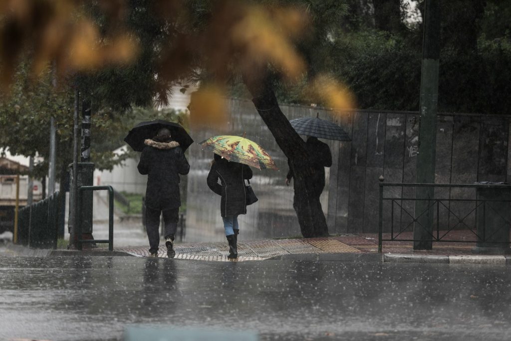 Καιρός: Αλλαγή σκηνικού σήμερα με βροχές και καταιγίδες – Αναλυτική πρόγνωση