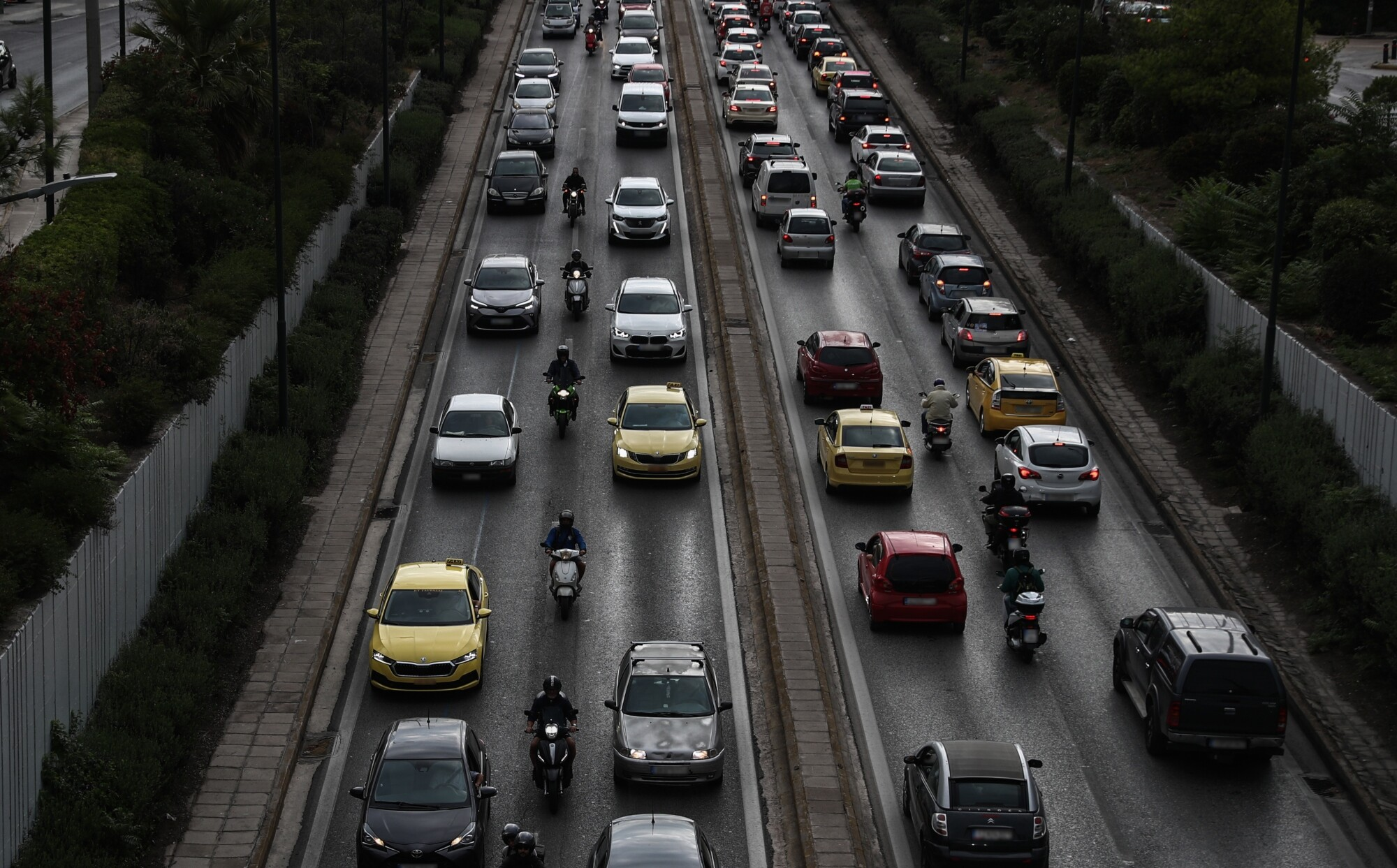 Αυξημένη η κίνηση στους δρόμους της Αττικής – Σύγκρουση αυτοκινήτων σε Κηφισό και λεωφ.Κηφισίας (χάρτης)