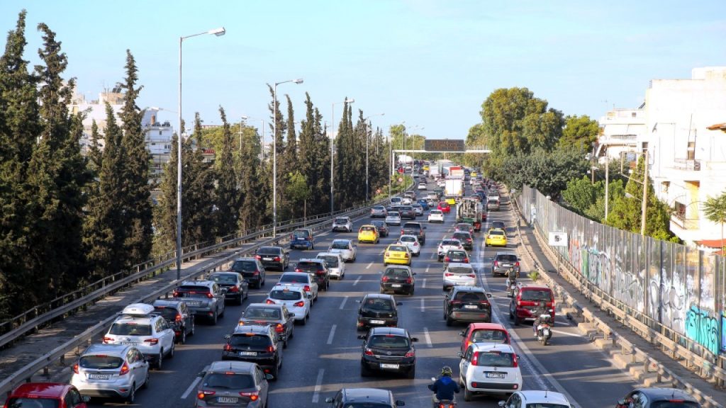 Δείτε σε ποιους δρόμους της Αττικής υπάρχει αυξημένη κίνηση – Πού υπάρχει μποτιλιάρισμα (χάρτης) (upd)