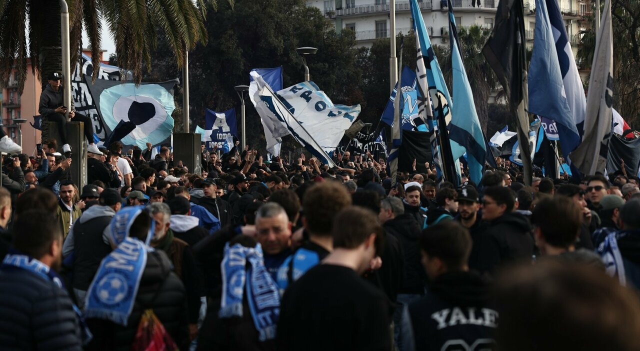 Οπαδοί της Νάπολι «έπαιξαν» ξύλο… μεταξύ τους μετά τη βαριά ήττα από τη Μίλαν (βίντεο)