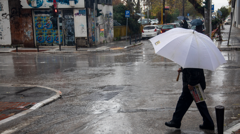 Καιρός: Λασποβροχές και καταιγίδες σήμερα σε αρκετές περιοχές της χώρας