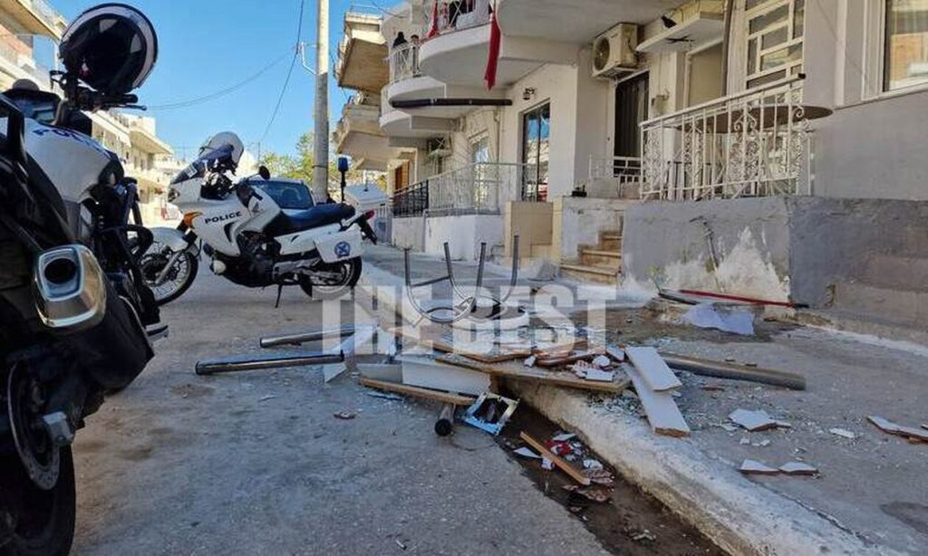 Έγκλημα στην Κάτω Αχαΐα: 150 άτομα επιτέθηκαν στο σπίτι του 63χρονου – Πέταξαν πέτρες και ξύλα (φωτο)