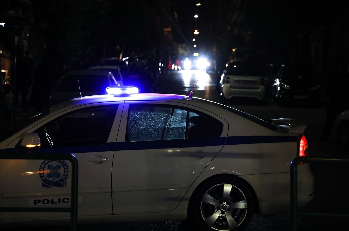 Θεσσαλονίκη: Ένοπλη ληστεία σε βενζινάδικο τα ξημερώματα – Ο δράστης άρπαξε 400 ευρώ και έγινε «καπνός»