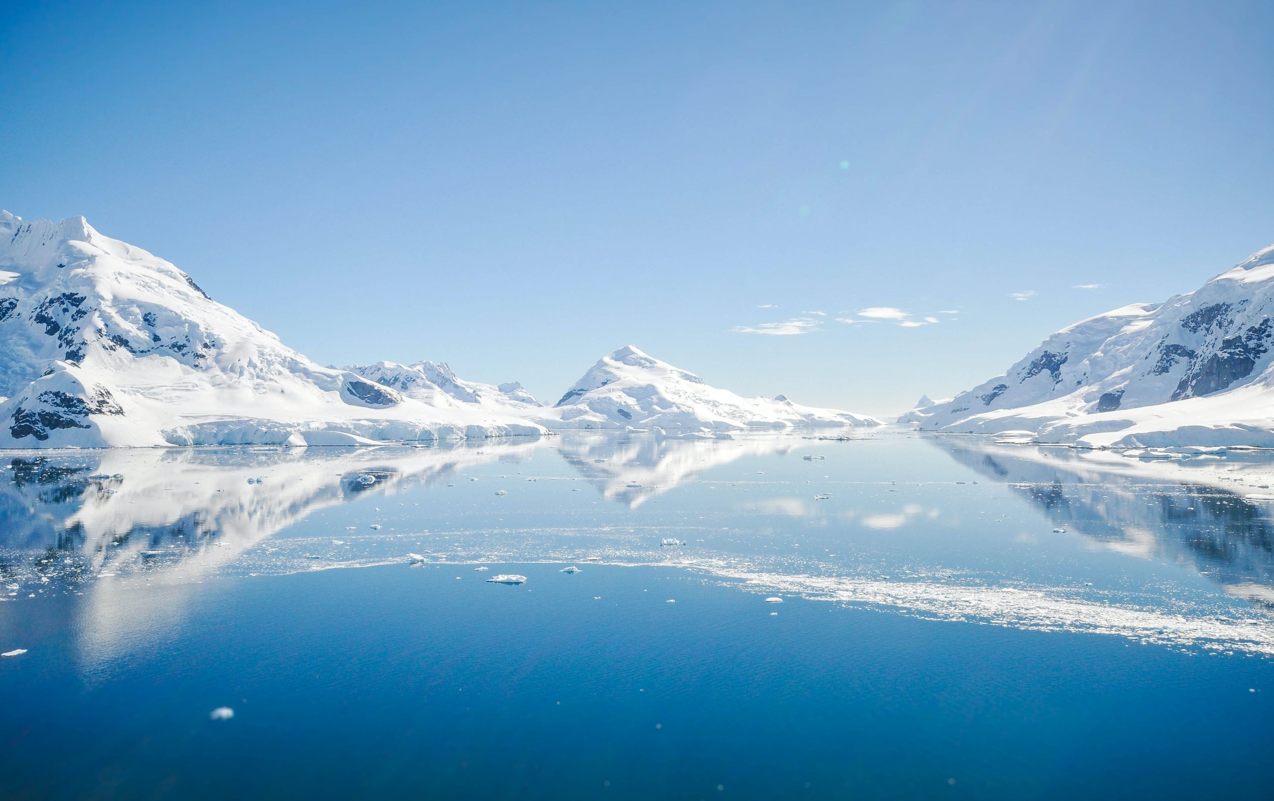 Κλιματική αλλαγή: Απειλούνται επικίνδυνα οι πάγοι της Αρκτικής