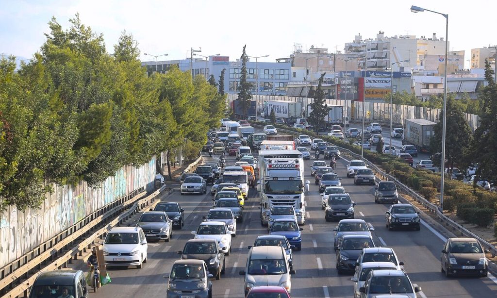 Δείτε σε ποιους δρόμους της Αττικής υπάρχει αυξημένη κίνηση (χάρτης)