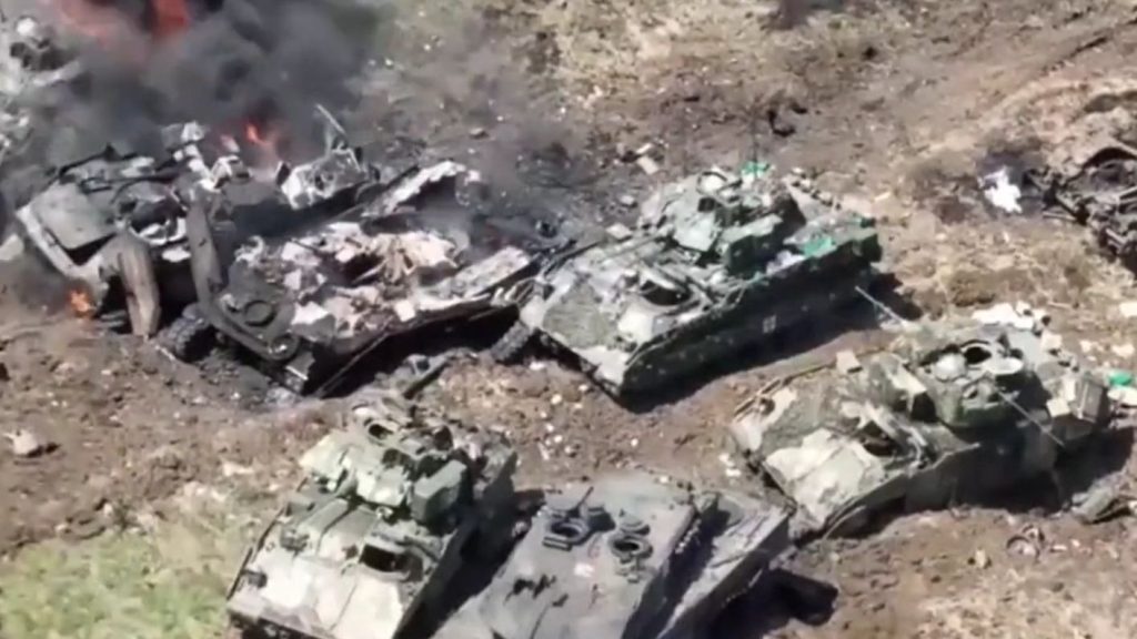 Πόλεμος στην Ουκρανία: Νέο βίντεο με κατεστραμμένα δυτικά άρματα και ΤΟΜΑ στο Ντονιέτσκ – «Ημέρες 1944» στην Ουκρανία