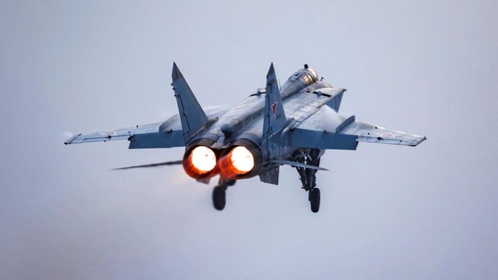 Συναγερμός στο Κίεβο: Στον αέρα ρωσική Μοίρα μαχητικών MiG-31 «φορτωμένα» με υπερηχητικούς πυραύλους Kinzhal