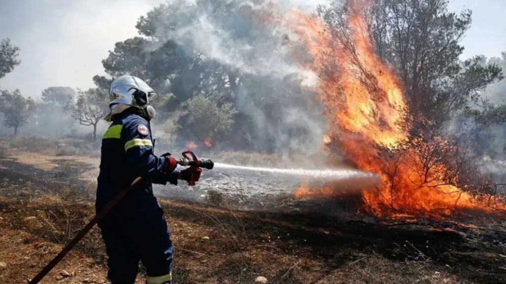 Φωτιά στο Καστρί Ηρακλείου Κρήτης