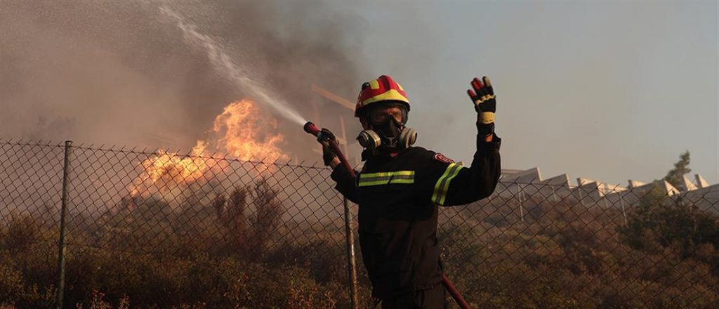 Συναγερμός στη Θεσσαλονίκη: Φωτιά έξω από το χωριό Λοφισκός