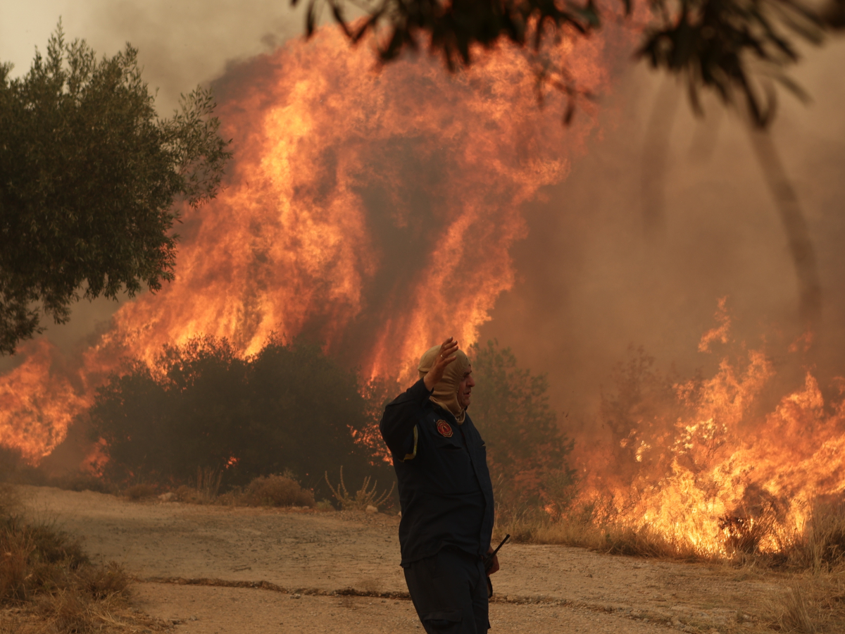 Ρόδος: Αλαλούμ με την φιλοξενία των τουριστών – Ανοίγουν ακόμη και στρατόπεδα